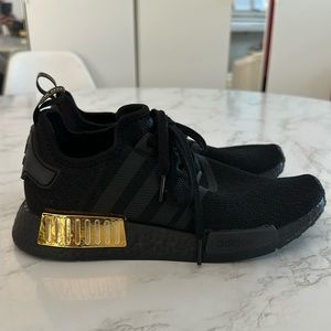 Women’s Adidas Boost Sneakers Black and Gold - Size 7.5